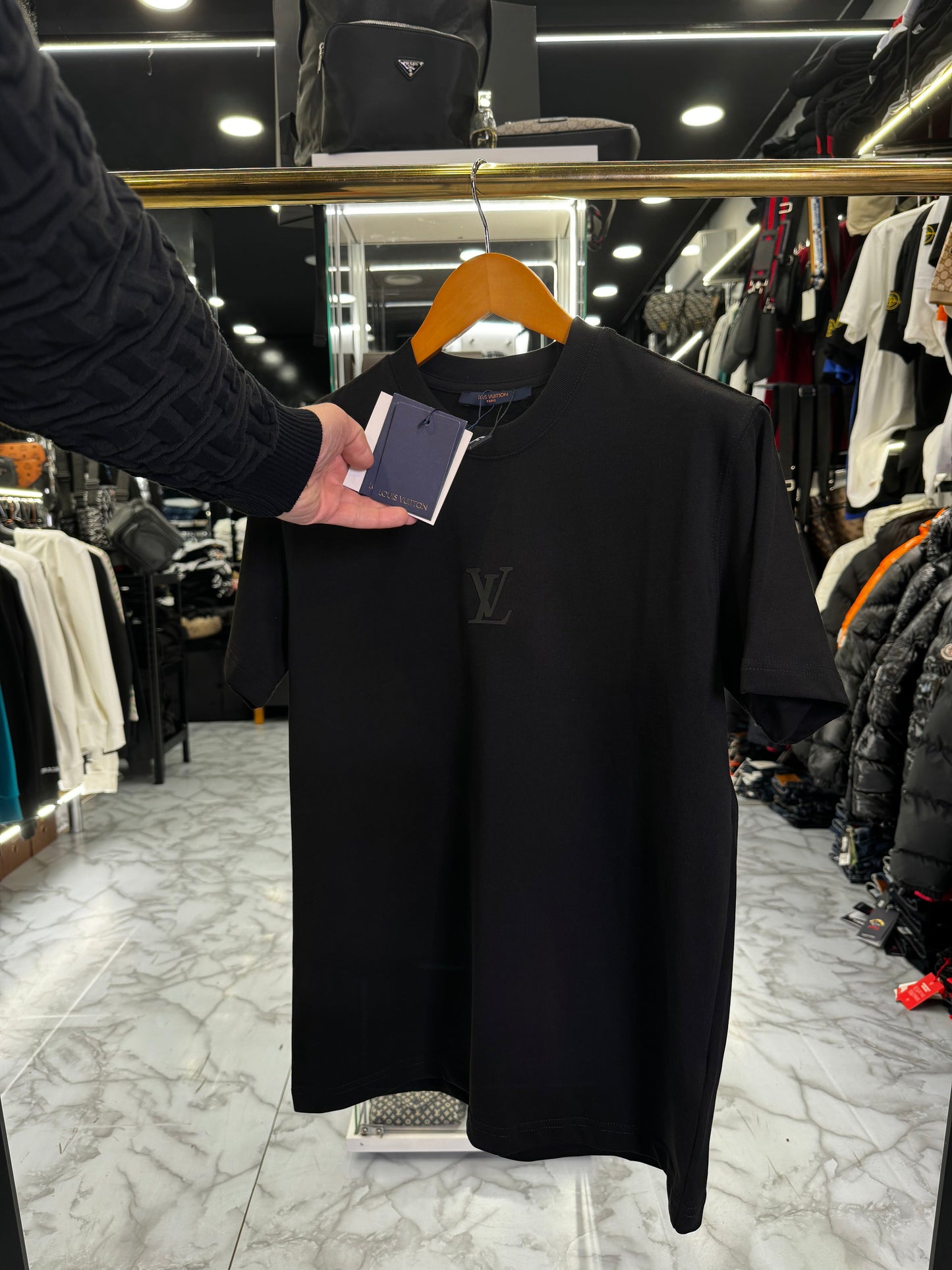 LOUIS VUITTON - T-SHIRT