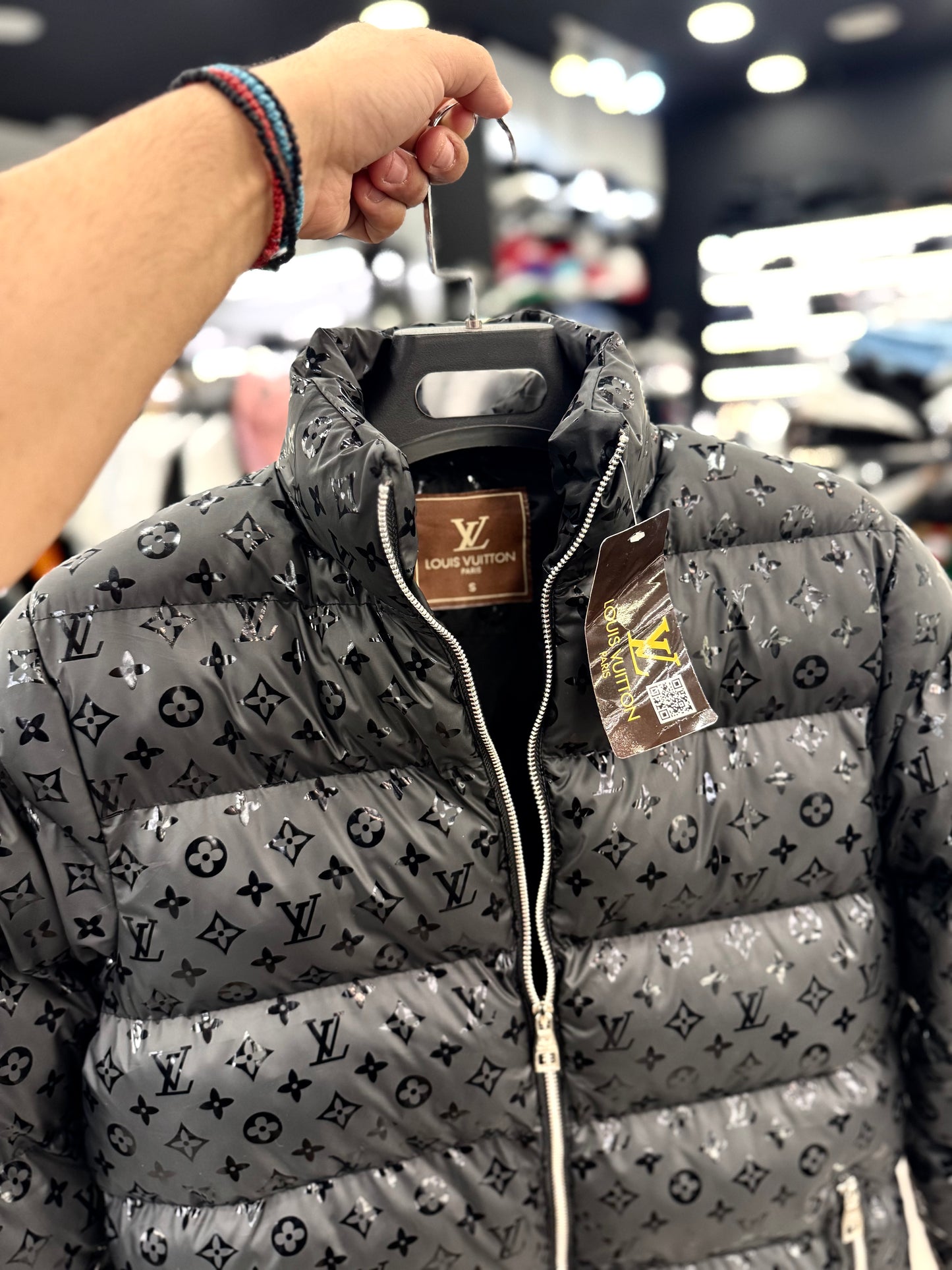 LOUIS VUITTON - ΜΠΟΥΦΑΝ