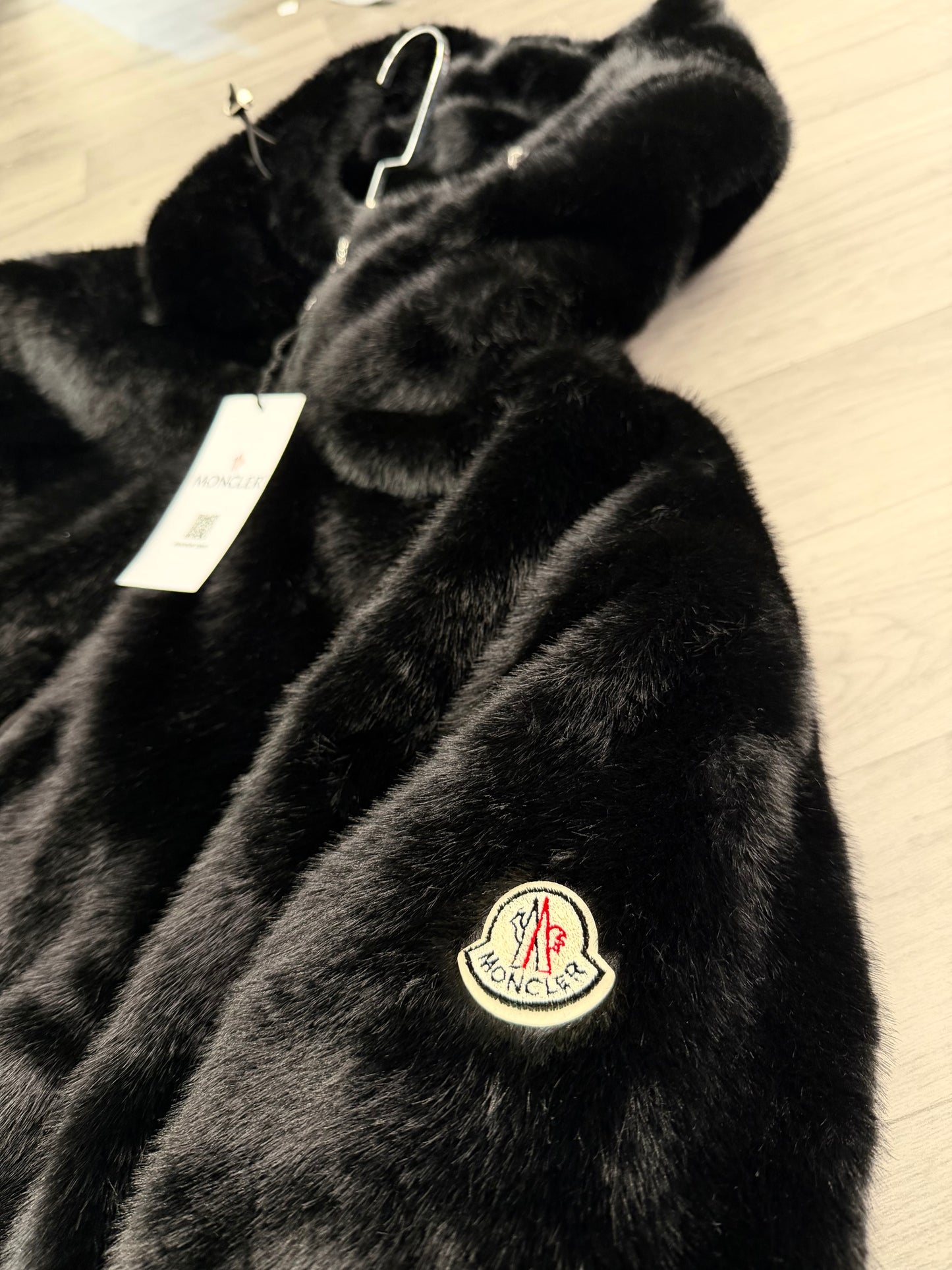 MONCLER - ΓΟΥΝΑ