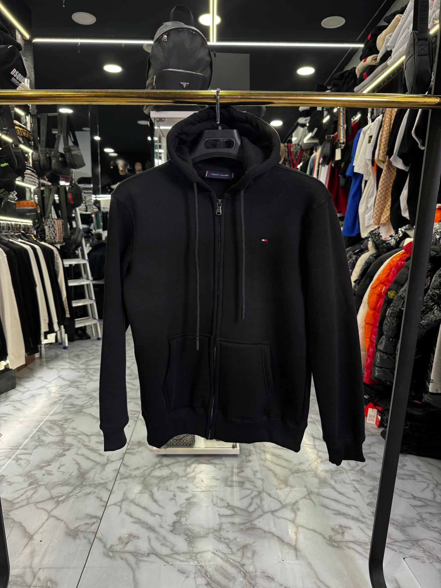 TOMMY HILFIGER ZAKETA 2026