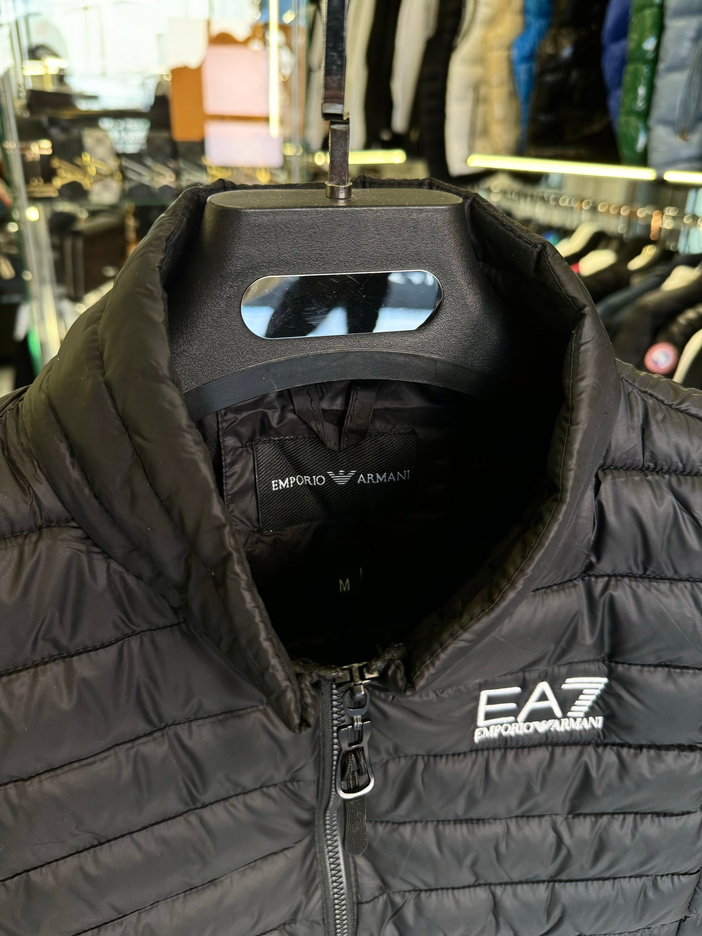 ARMANI - ΑΜΑΝΙΚΟ ΜΠΟΥΦΑΝ