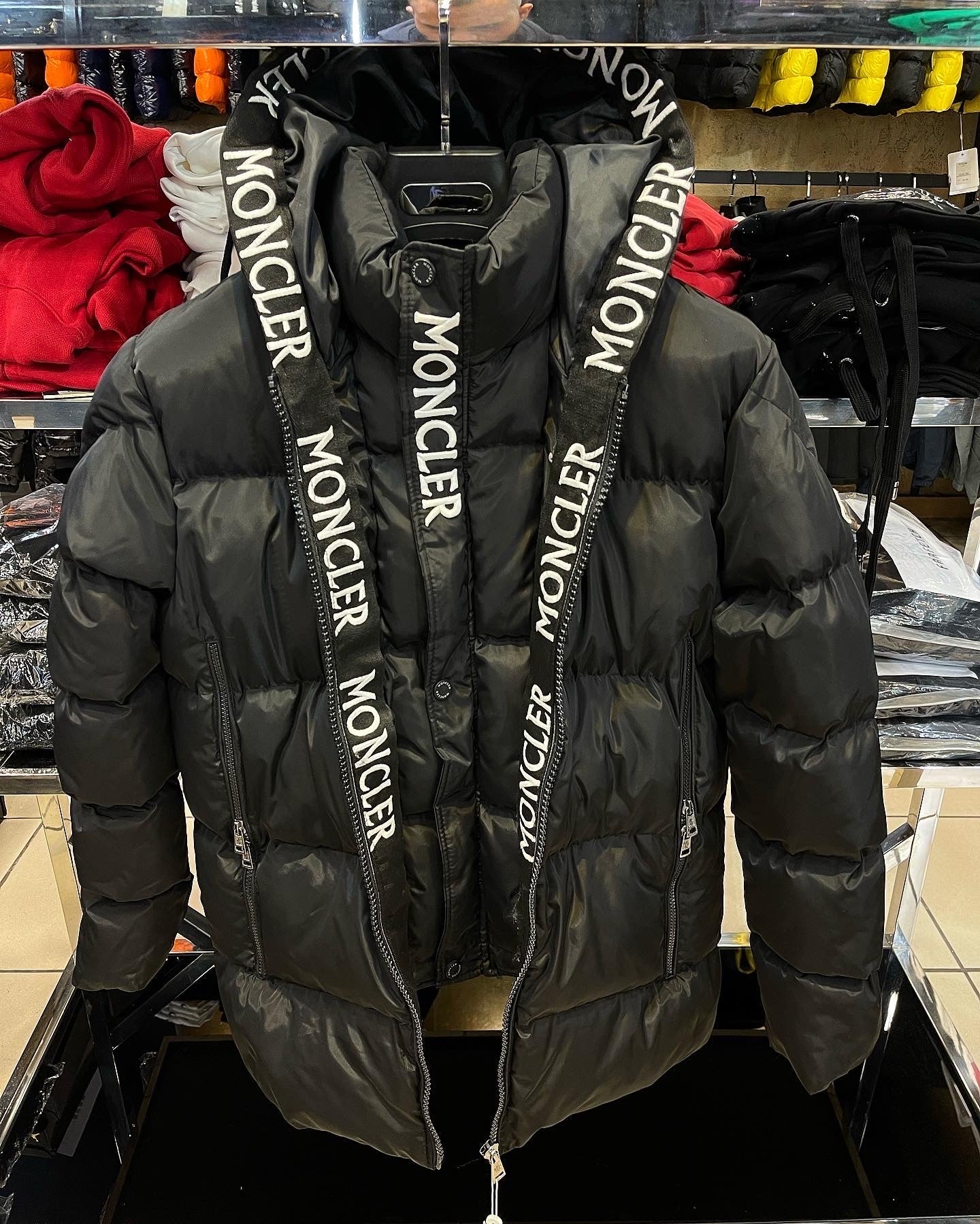 MONCLER ΜΠΟΥΦΑΝ ΜΑΥΡΟ
