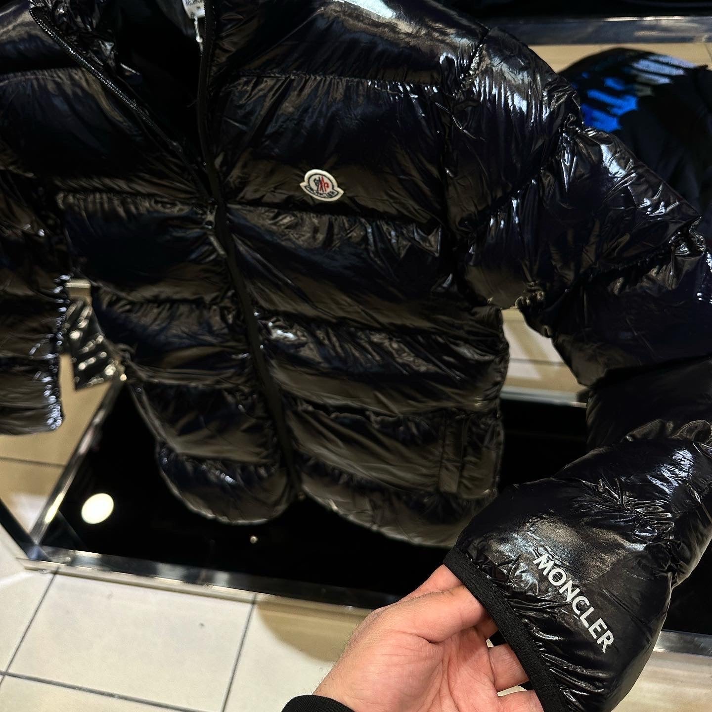 MONCLER ΜΠΟΥΦΑΝ ΜΑΥΡΟ