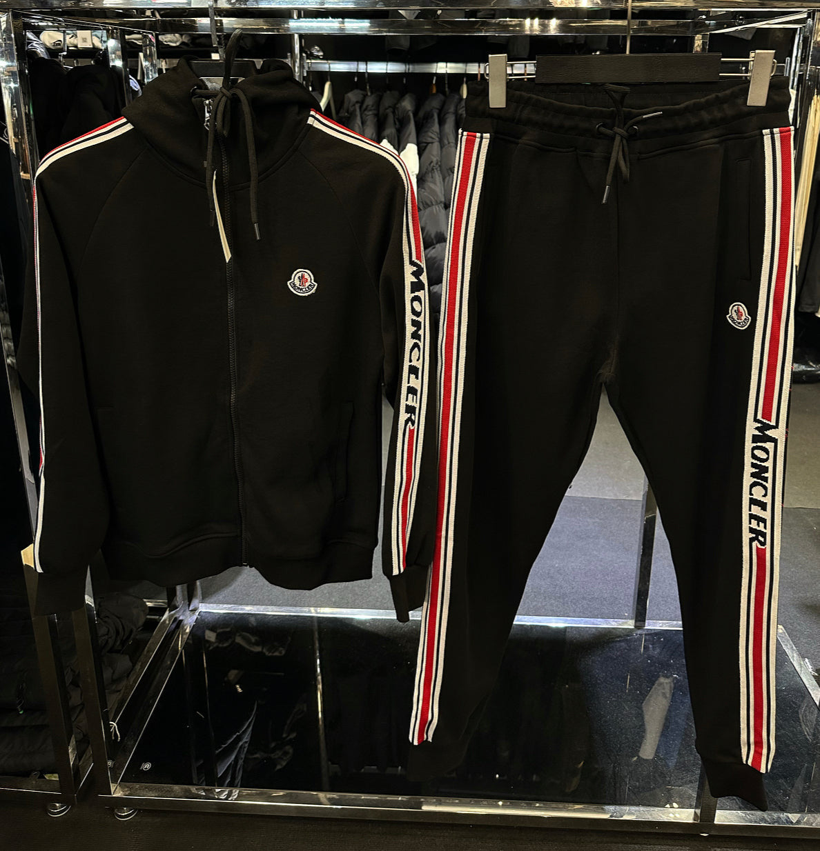 MONCLER ΣΕΤ ΦΟΡΜΕΣ