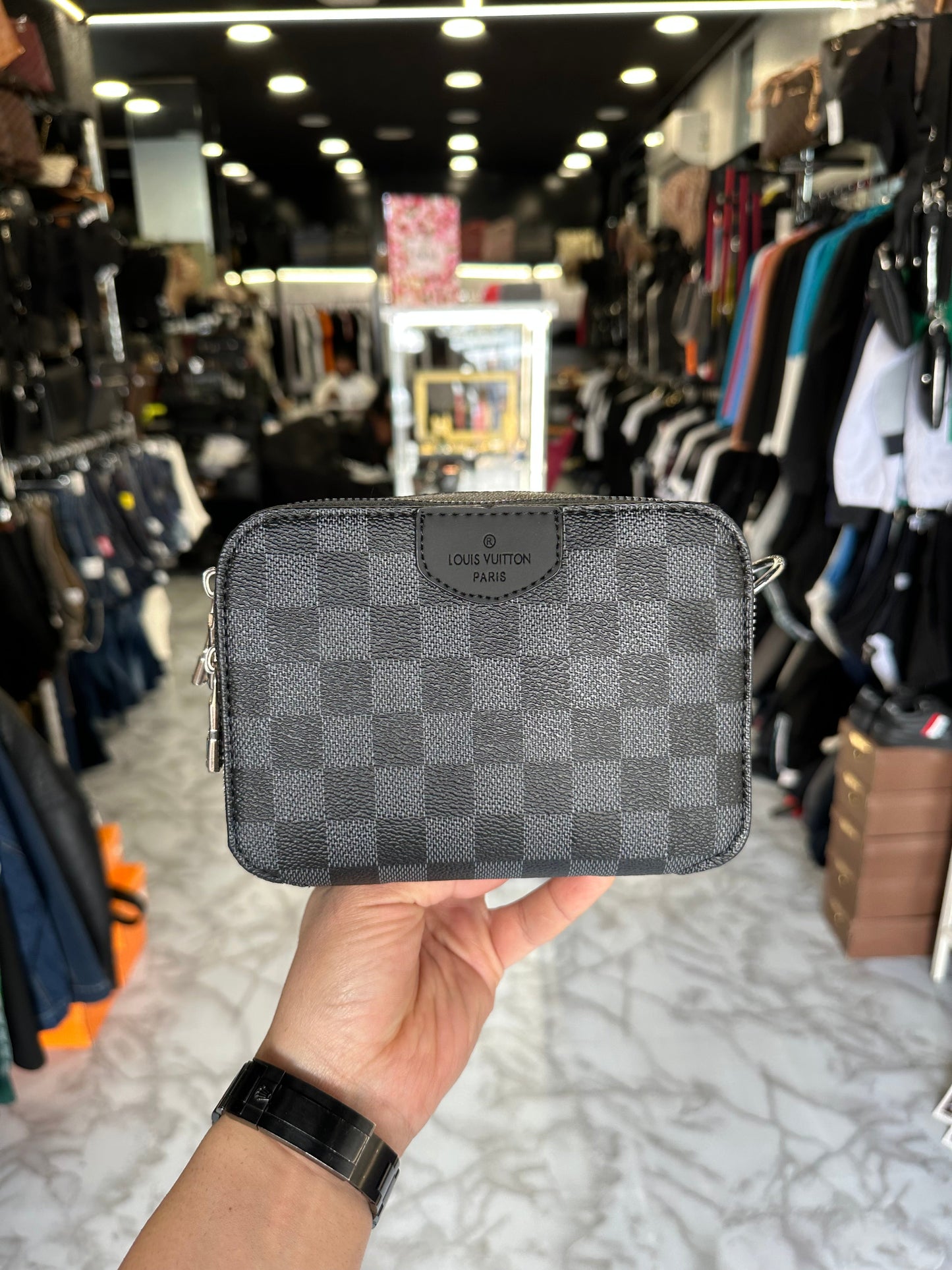 ΤΣΑΝΤΑΚΙ - LV