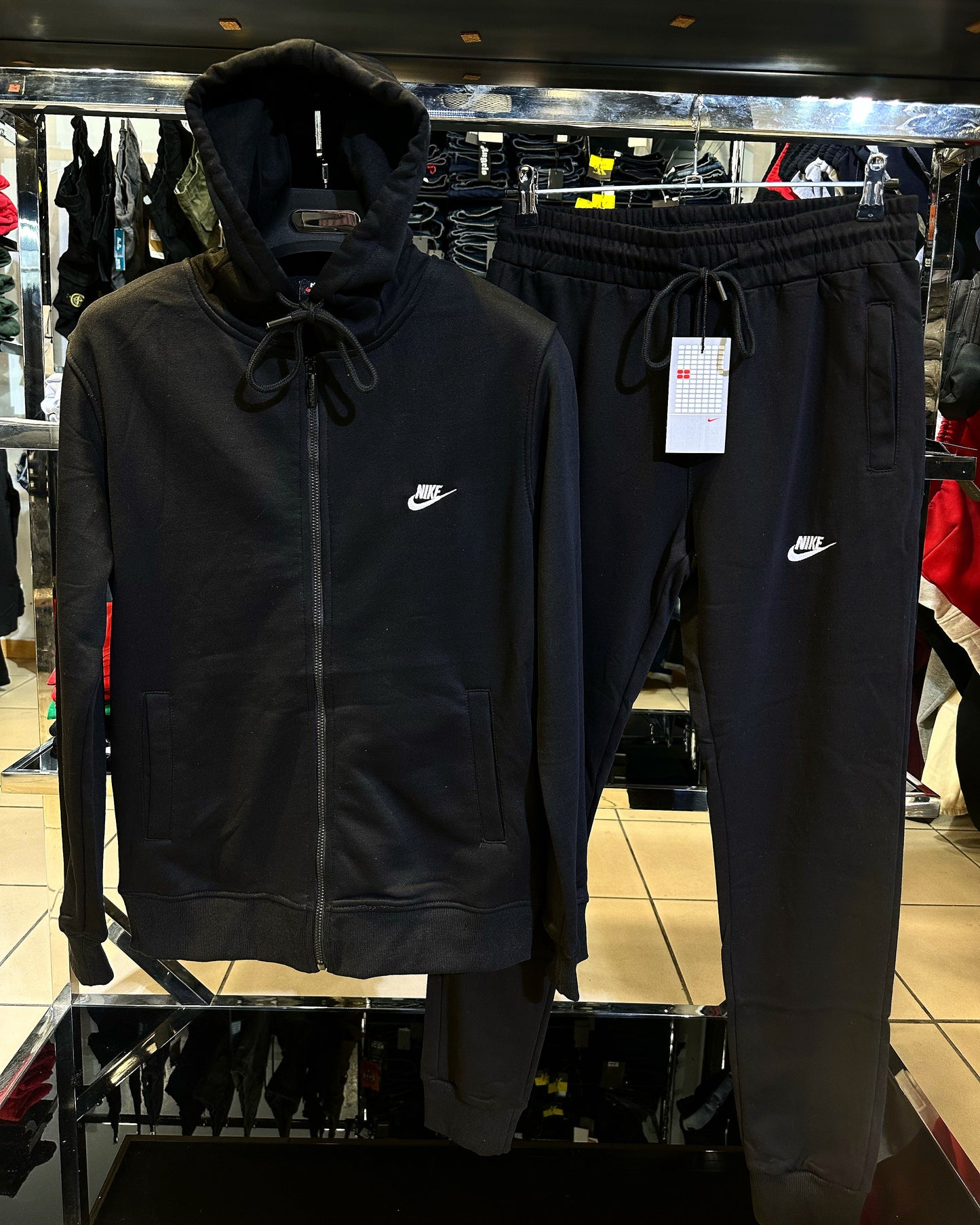 NIKE SPORTSWEAR ΣΕΤ ΦΟΡΜΕΣ