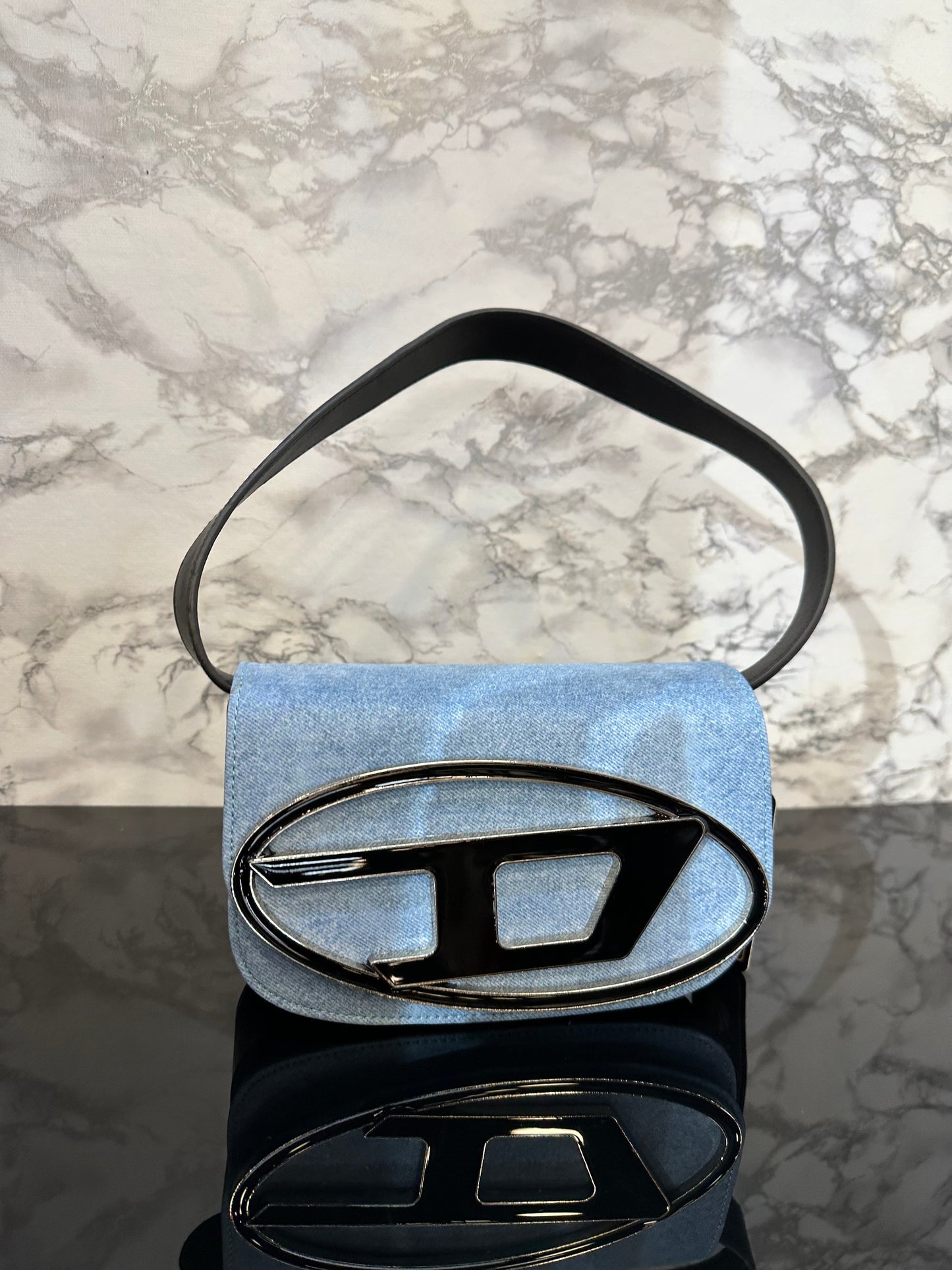 Diesel ΤΣΑΝΤΑΚΙ