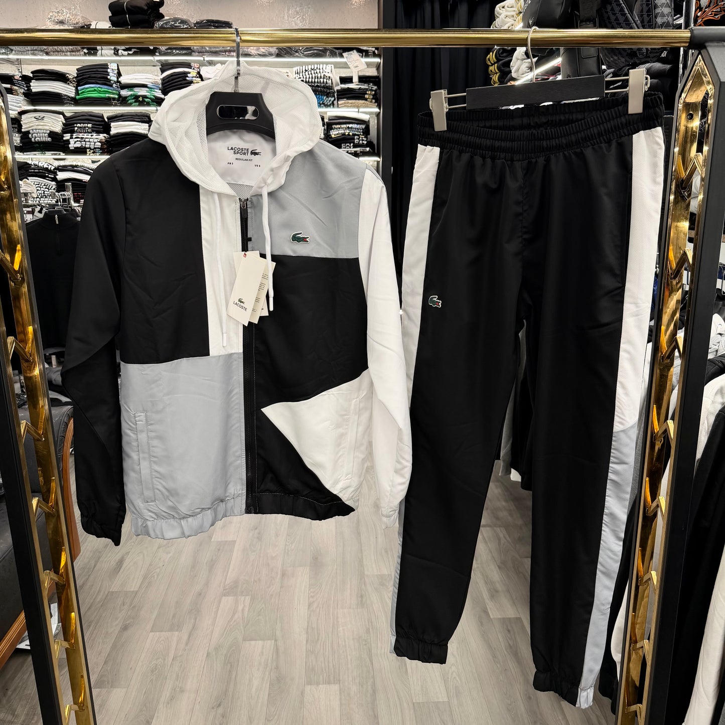 LACOSTE - ΜΑΥΡΟ ΓΚΡΙ ΣΕΤ ΦΟΡΜΕΣ