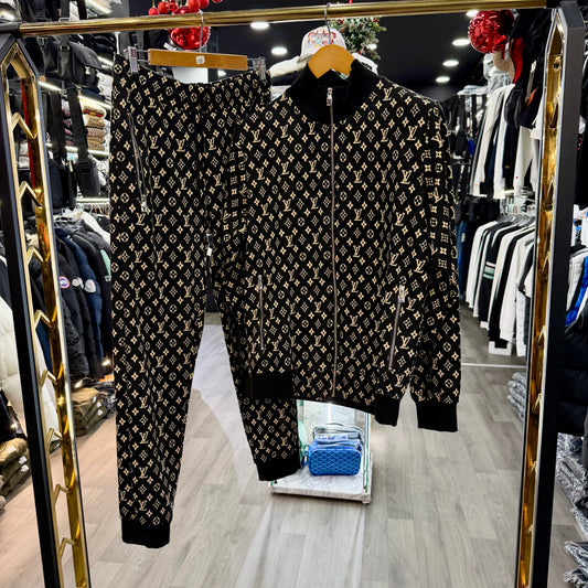 LOUIS VUITTON - ΣΕΤ ΦΟΡΜΕΣ