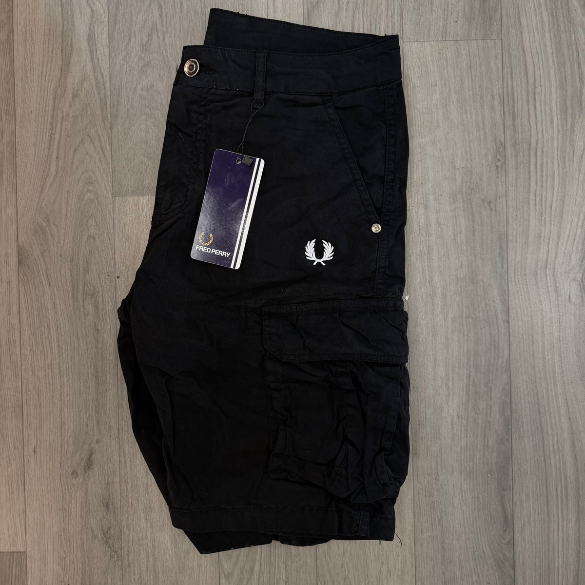 ΒΕΡΜΟΥΔΑ CARGO - FRED PERRY