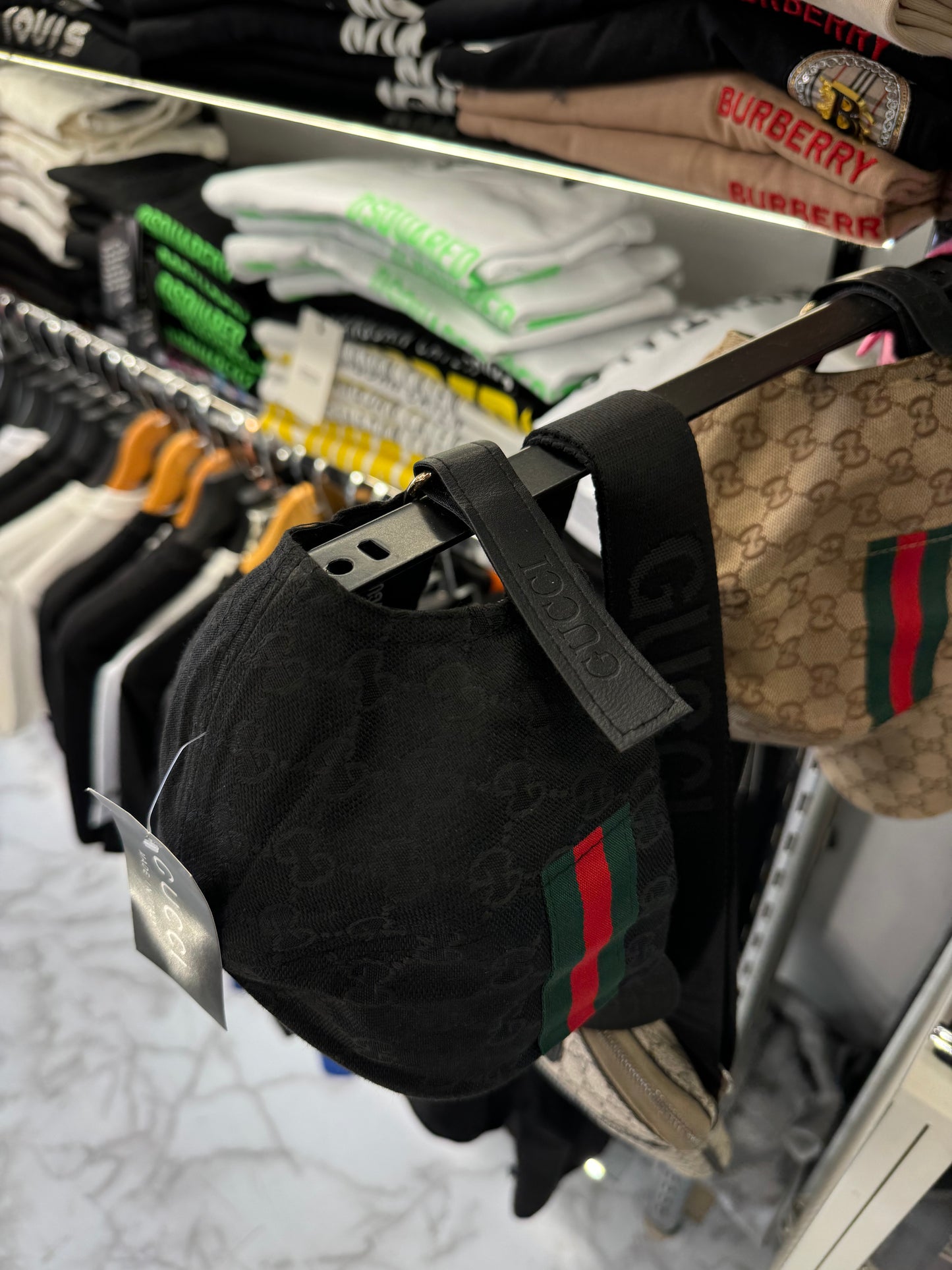 GUCCI - ΜΑΥΡΟ ΚΑΠΕΛΟ SALE