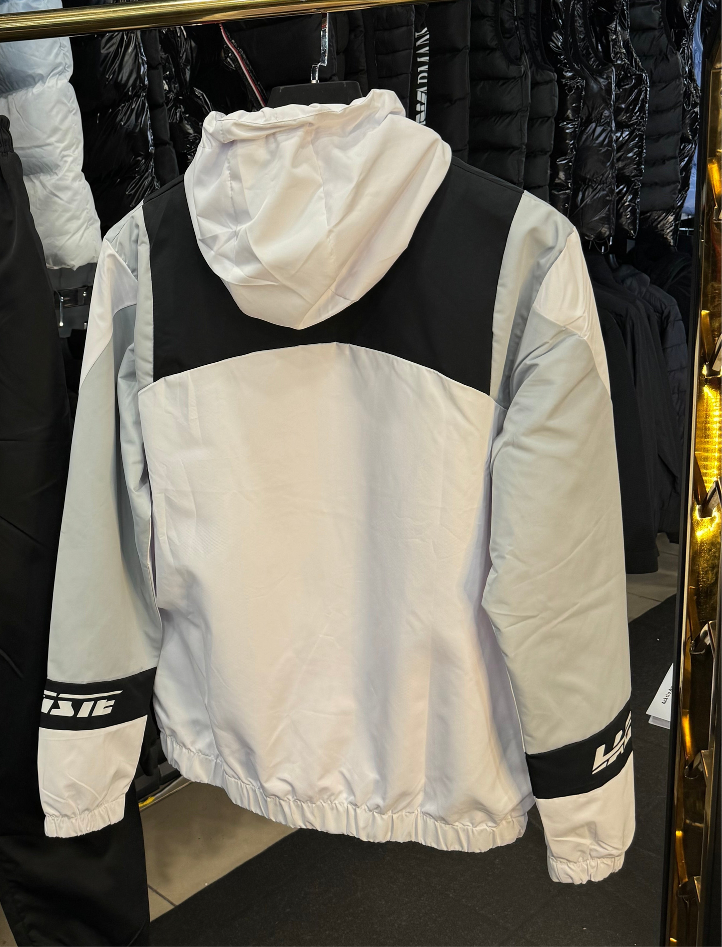 LACOSTE ZAKETA - ΑΝΤΙΑΝΕΜΙΚΟ SALE