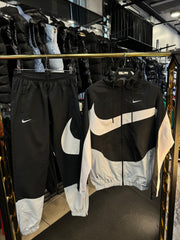 NIKE TM ΣΕΤ ΦΟΡΜΕΣ