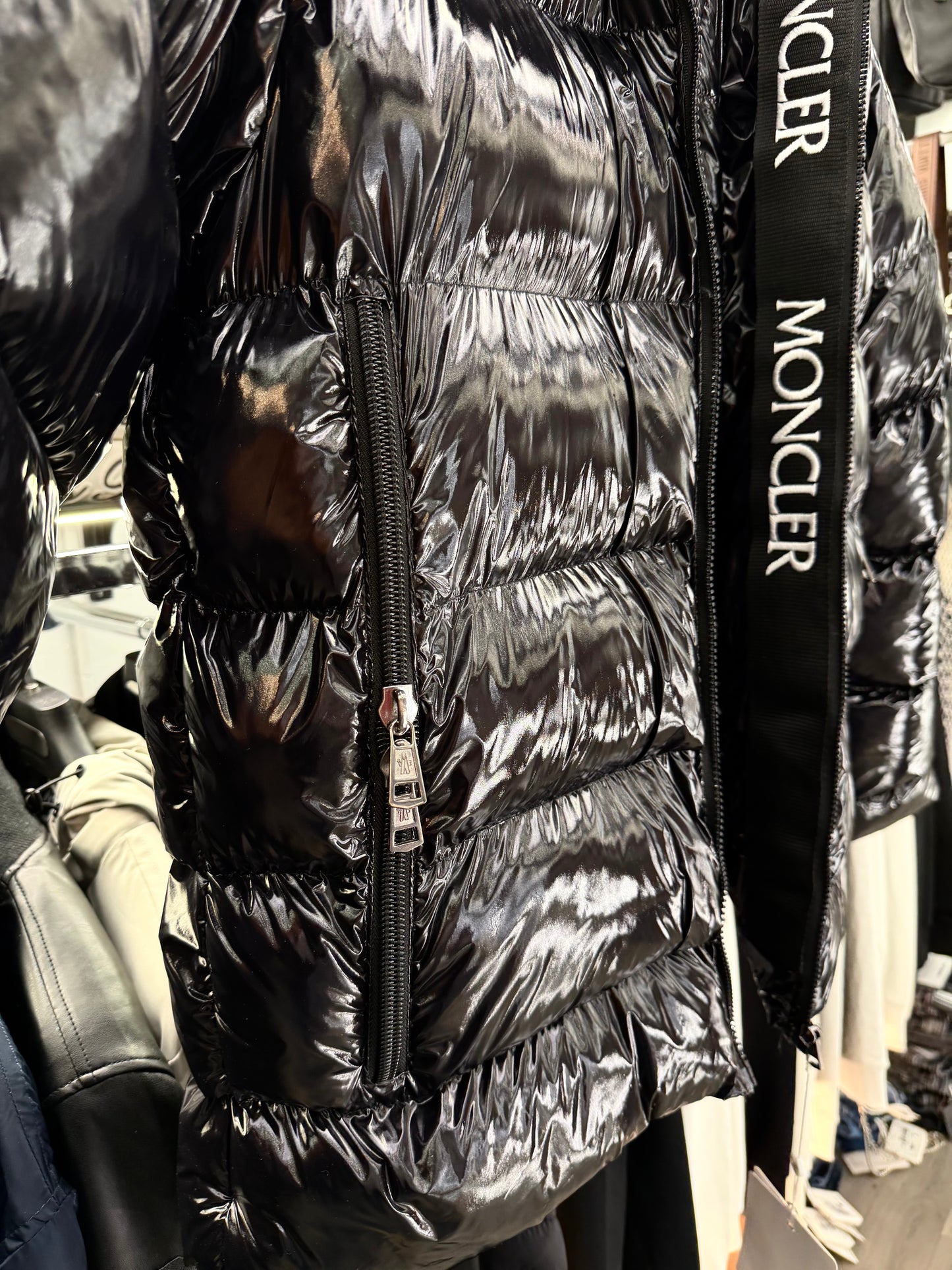 MONCLER - ΜΠΟΥΦΑΝ ΓΥΑΛΙΣΤΕΡΟ