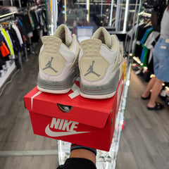 AIR JORDAN 4