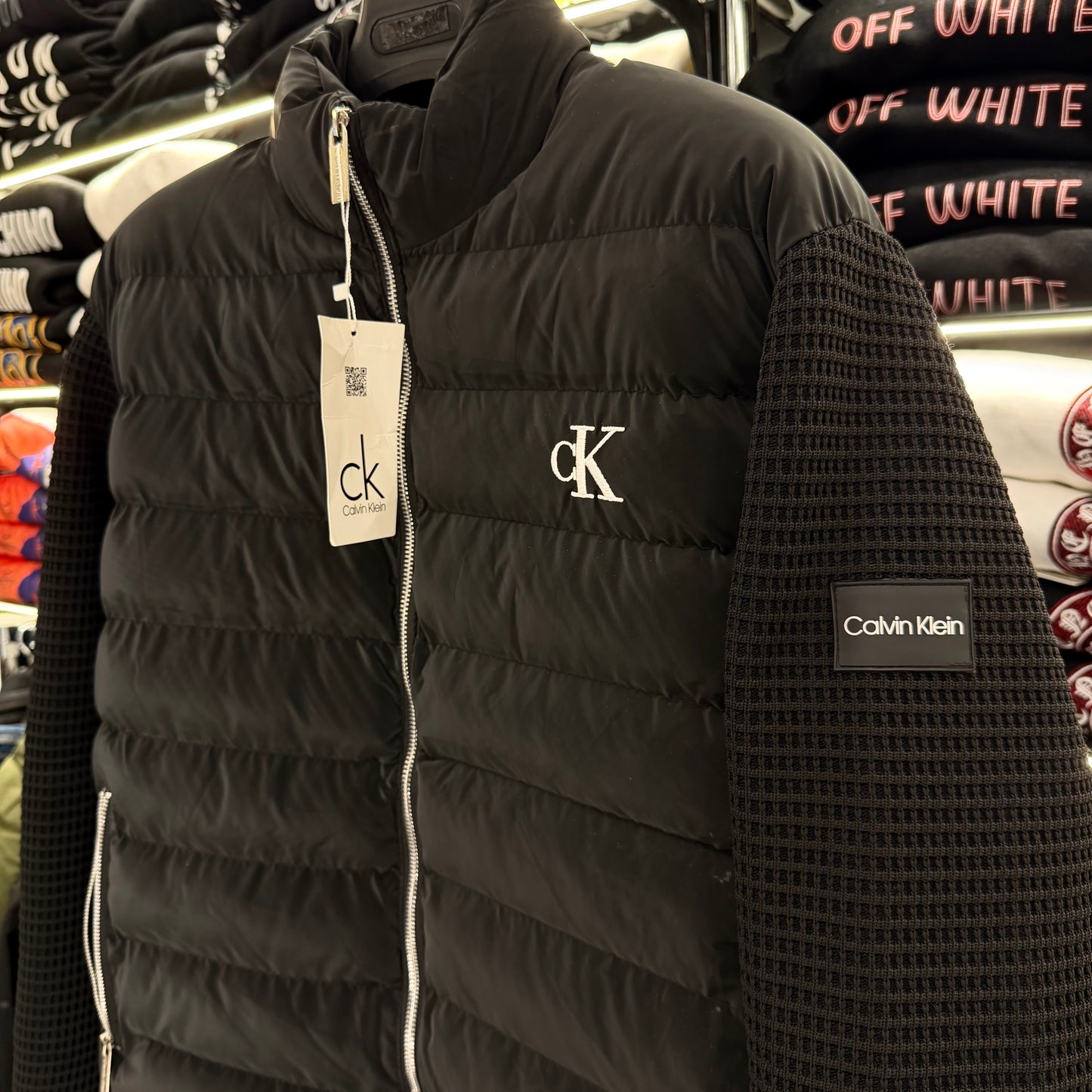 CALVIN KLEIN - ΜΠΟΥΦΑΝ