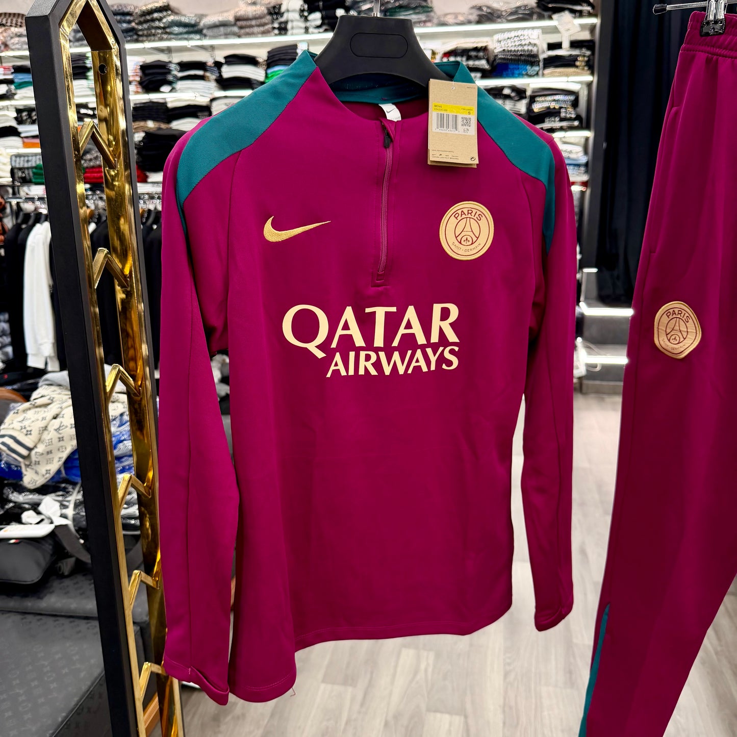 NIKE PARIS - ΣΕΤ ΦΟΡΜΕΣ