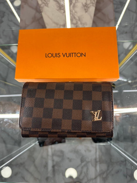 ΠΟΡΤΟΦΟΛΙ - LOUIS VUITTON