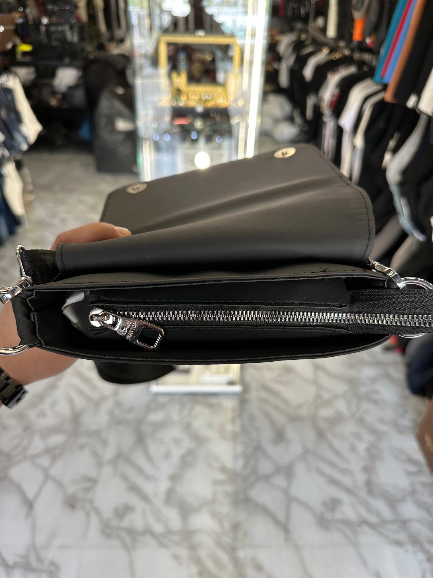 ΤΣΑΝΤΑΚΙ - LV