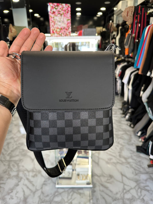 ΤΣΑΝΤΑΚΙ - LV