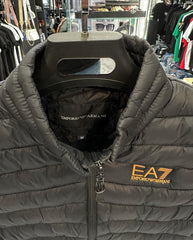 ARMANI - ΑΜΑΝΙΚΟ ΜΠΟΥΦΑΝ 2026