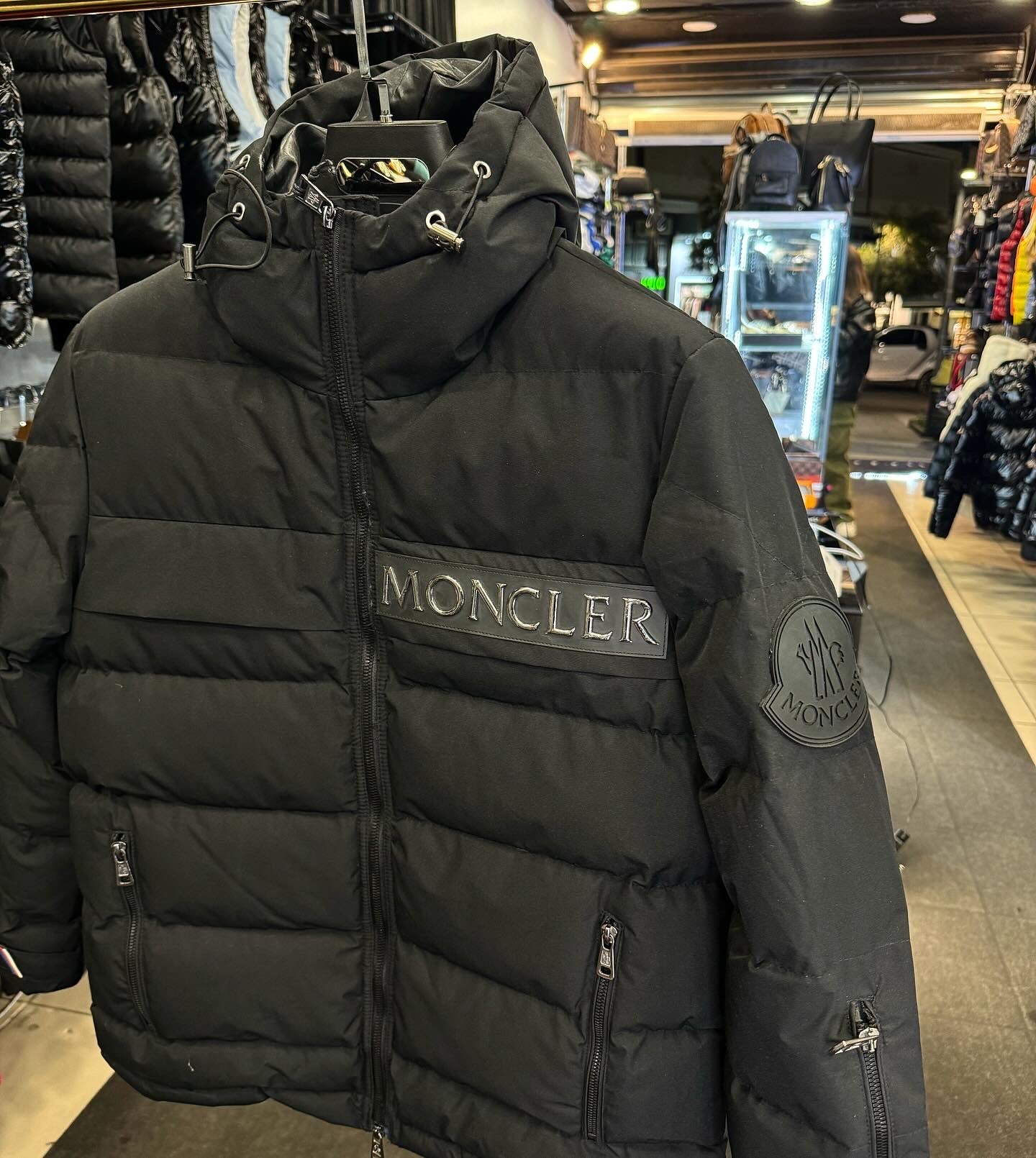 MONCLER ΜΠΟΥΦΑΝ