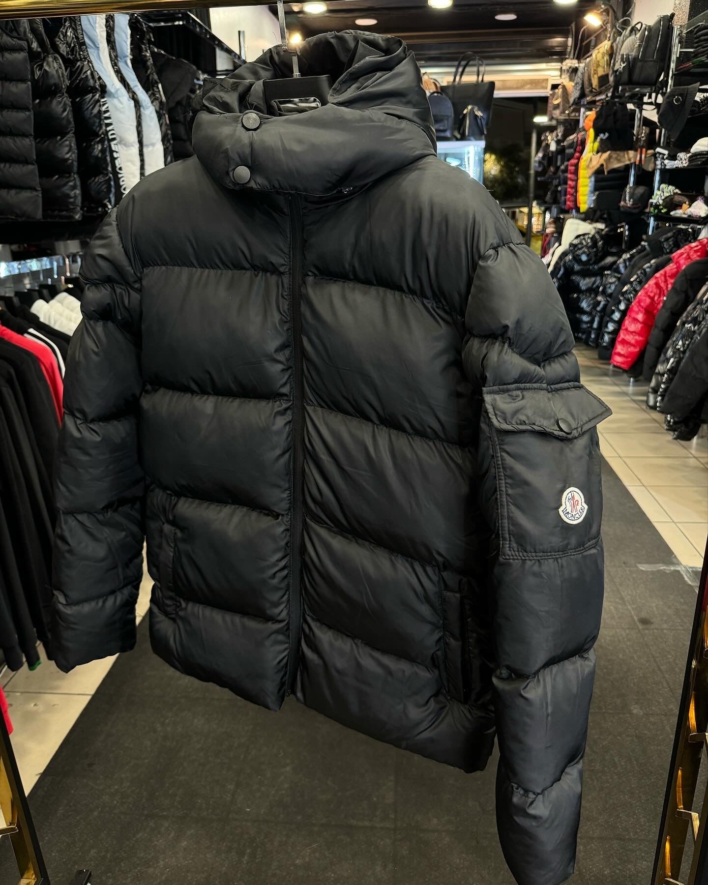 MONCLER ΜΠΟΥΦΑΝ 2024