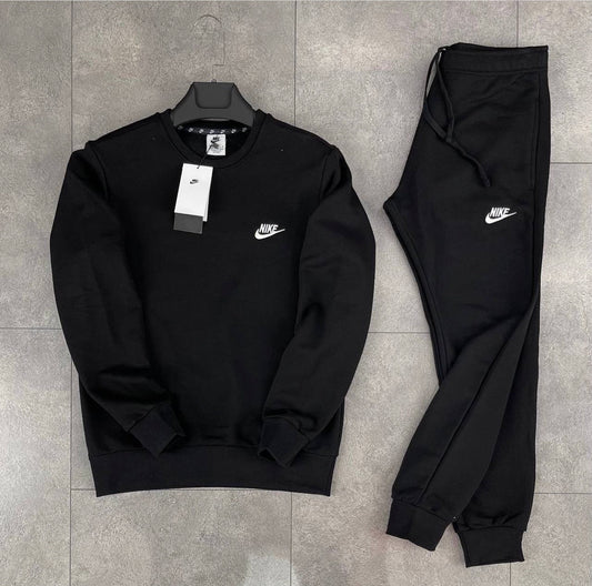 NIKE SPORTSWEAR SET