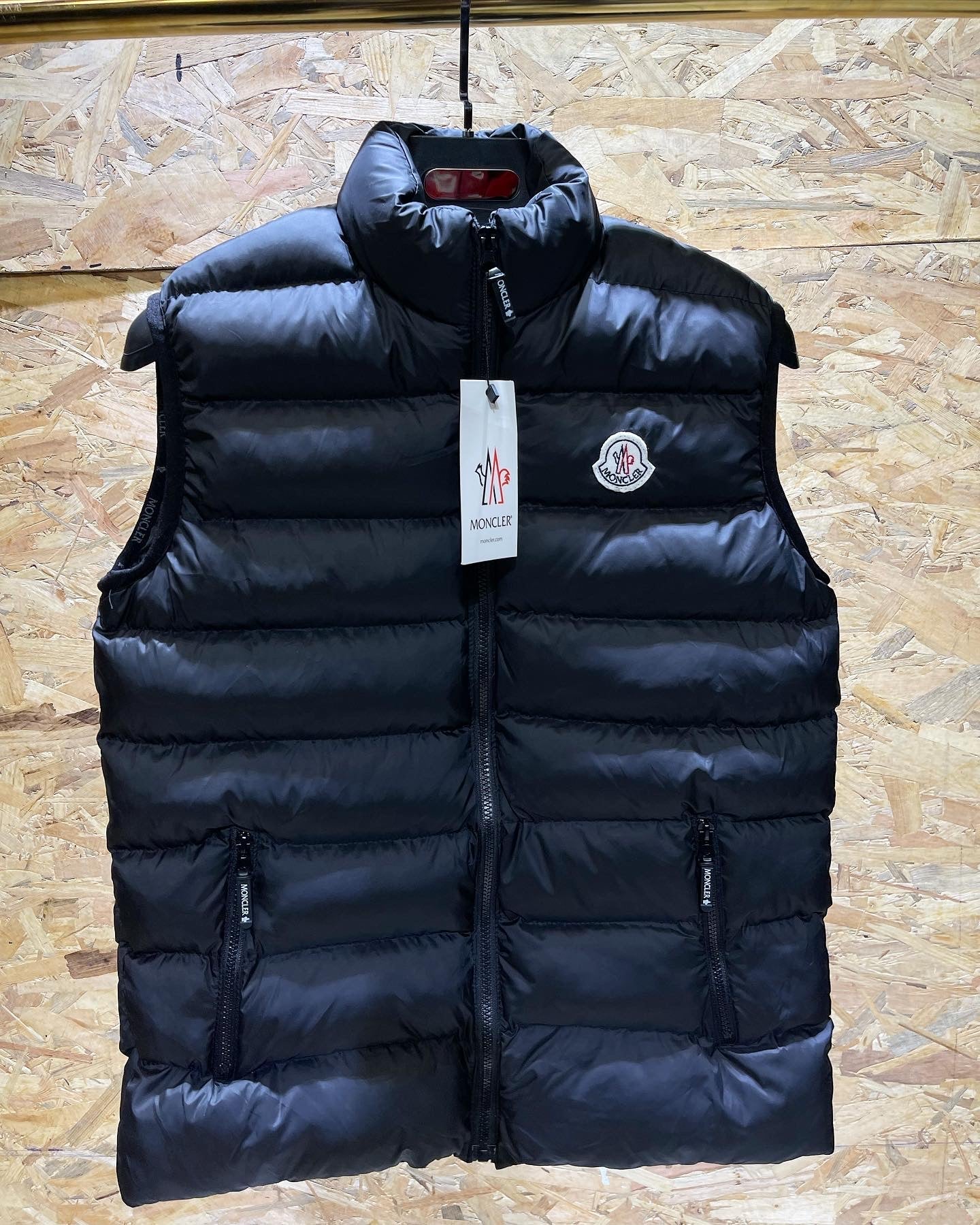 MONCLER - ΑΜΑΝΙΚΟ ΜΠΟΥΦΑΝ 2024