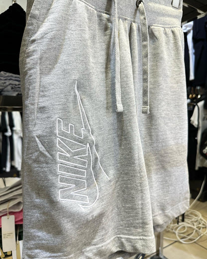 ΒΕΡΜΟΥΔΑ Nike Grey